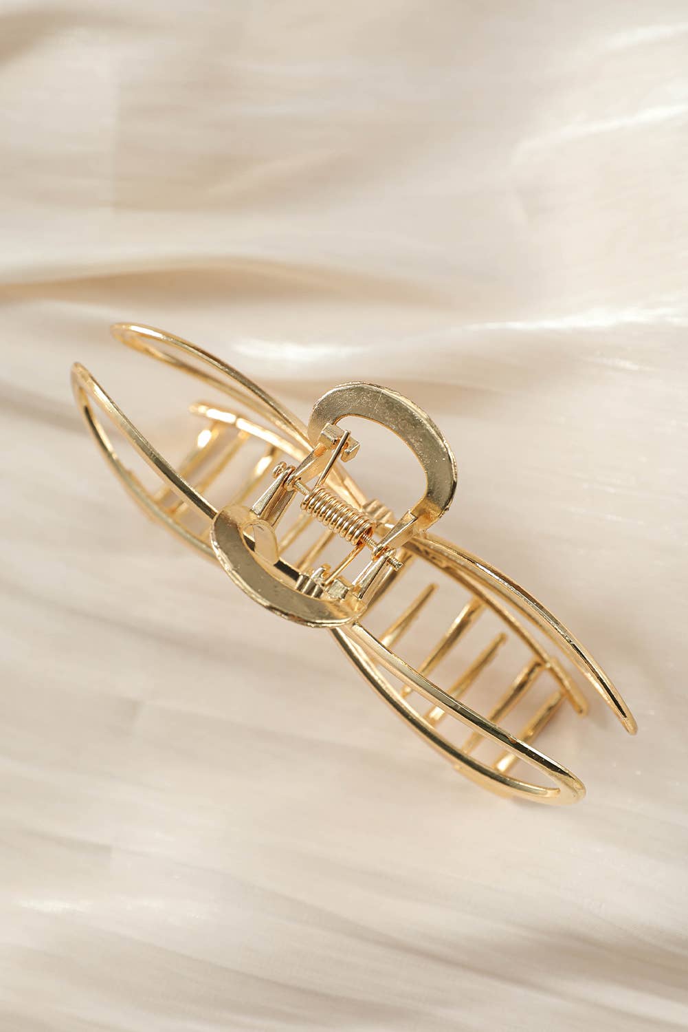 Bowknot Shape Claw Clip, The Feathered Farmhouse