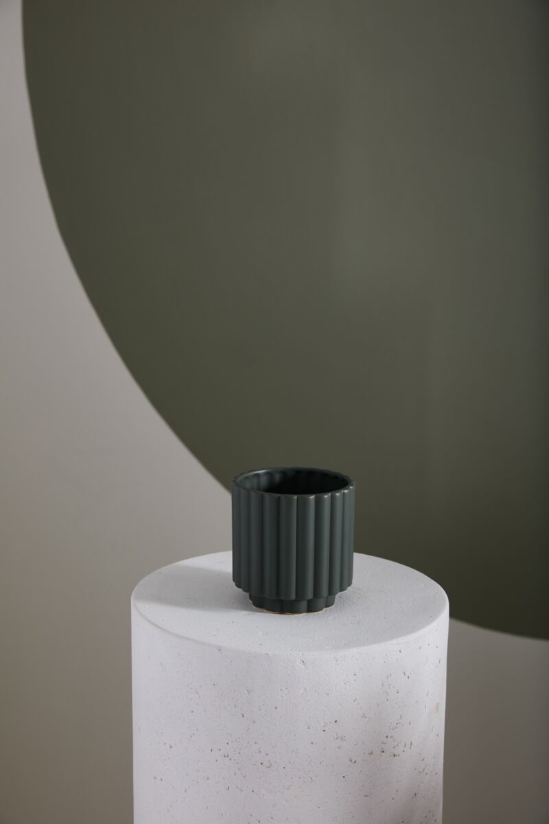 Carmen Pot, Feathered Farmhouse