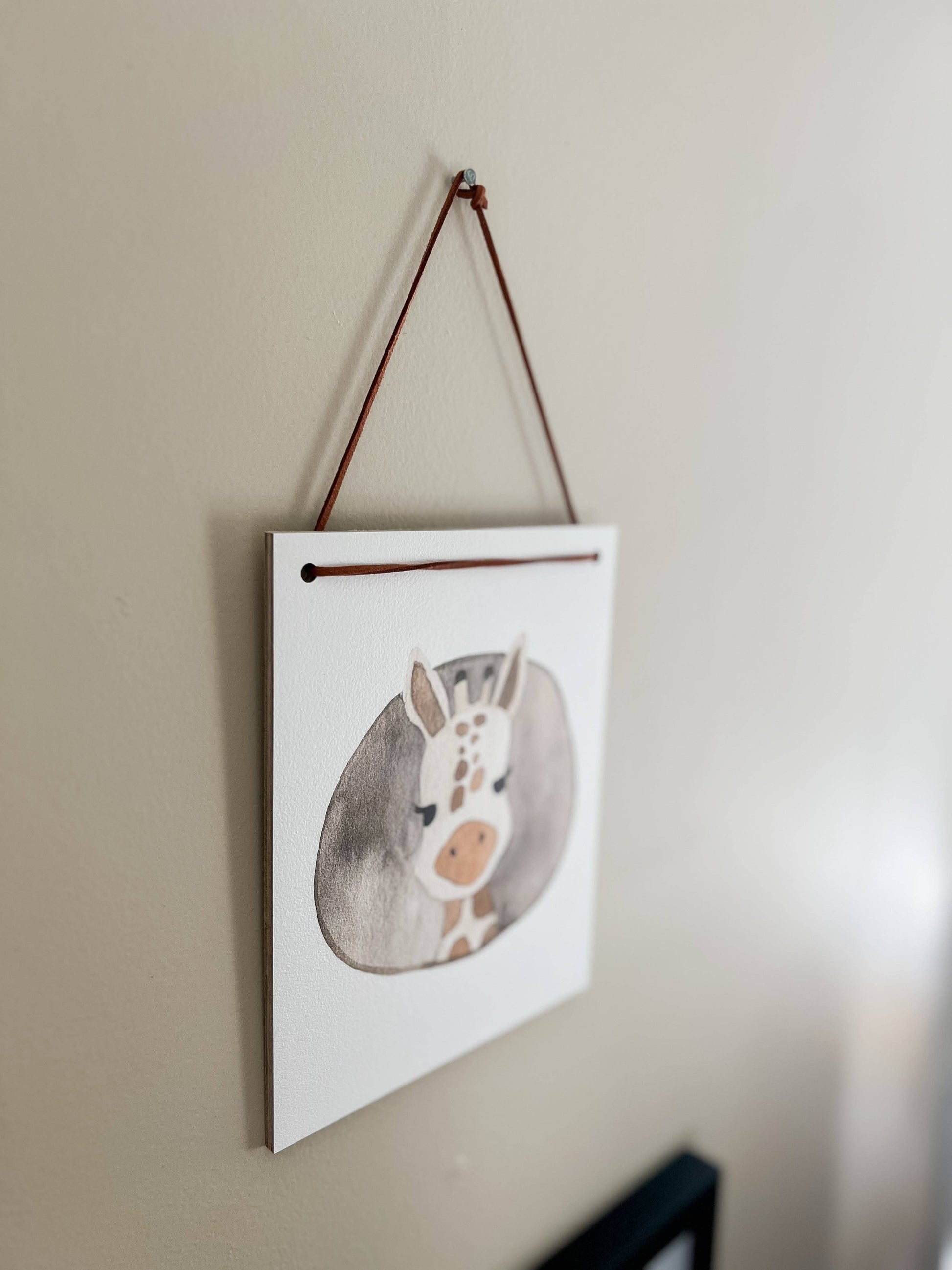 Giraffe Circle Hanging Wall Art, Feathered Farmhouse