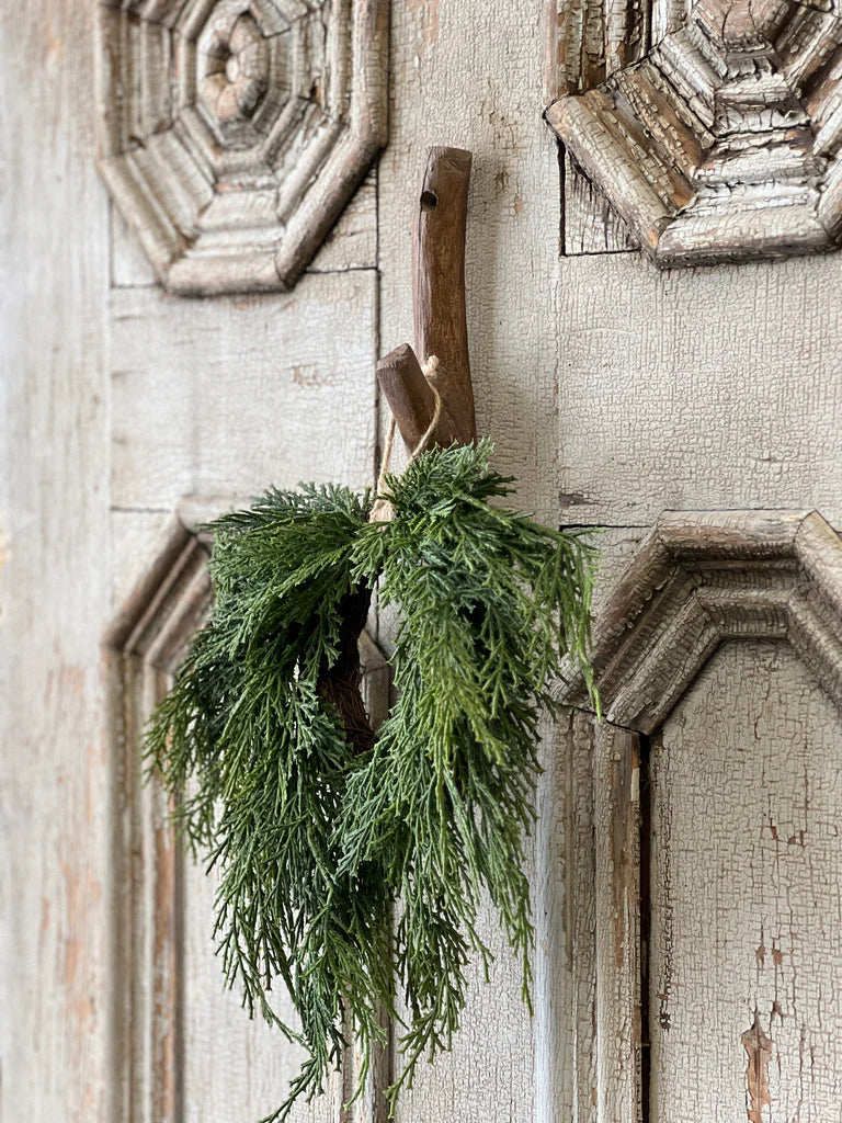 Hayes Hook, Feathered Farmhouse