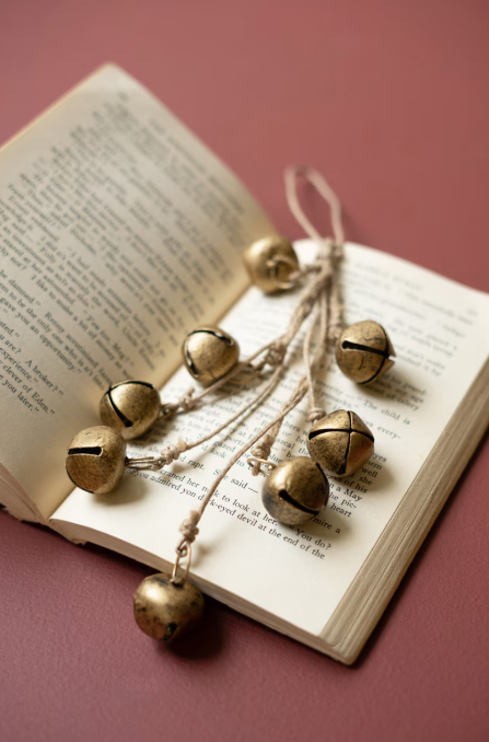 Jingle Bell Bunch on a Jute Rope, Feathered Farmhouse