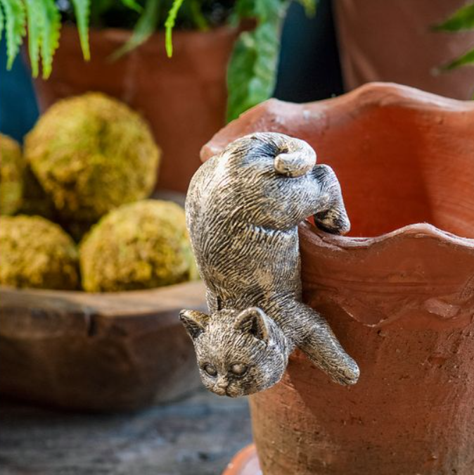 Cat Pot Hanger, Feathered Farmhouse