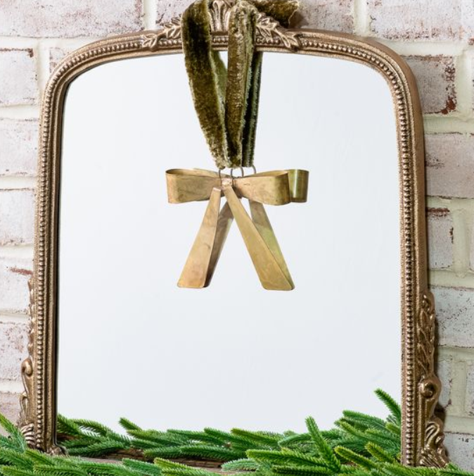 Metal Bow Hanger