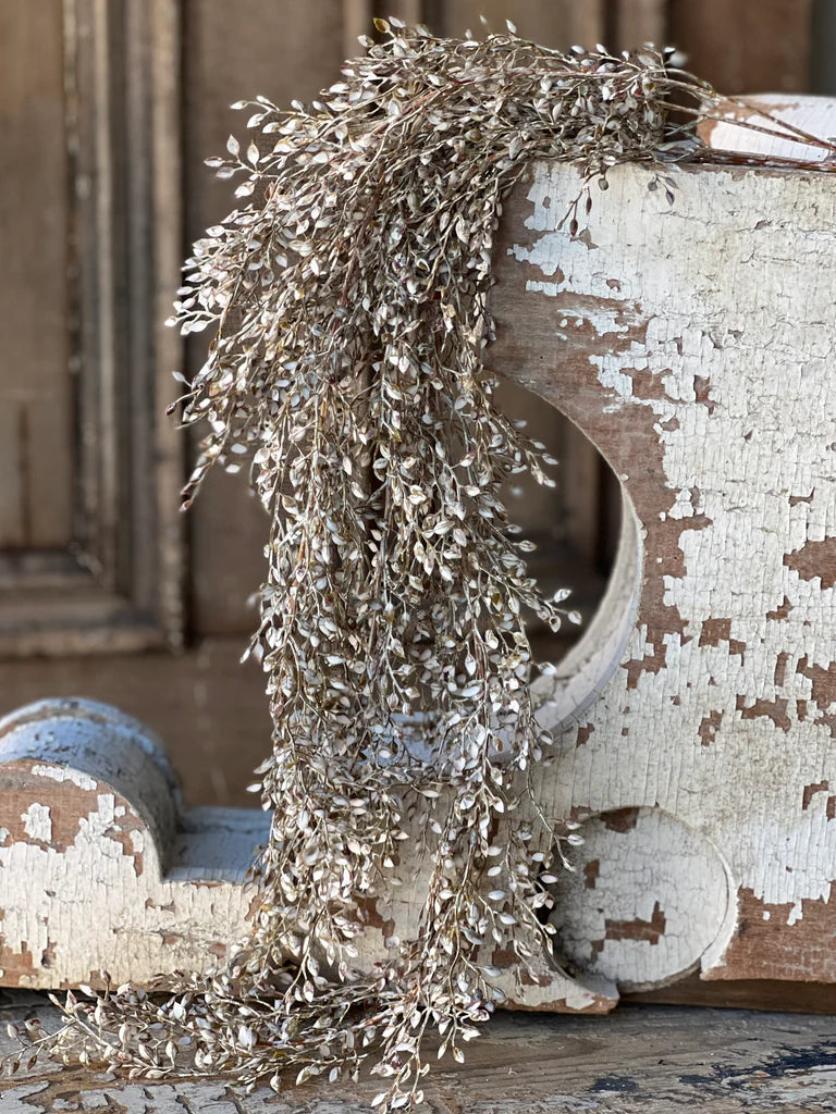 Little Luna Leaves Hanging, Feathered Farmhouse