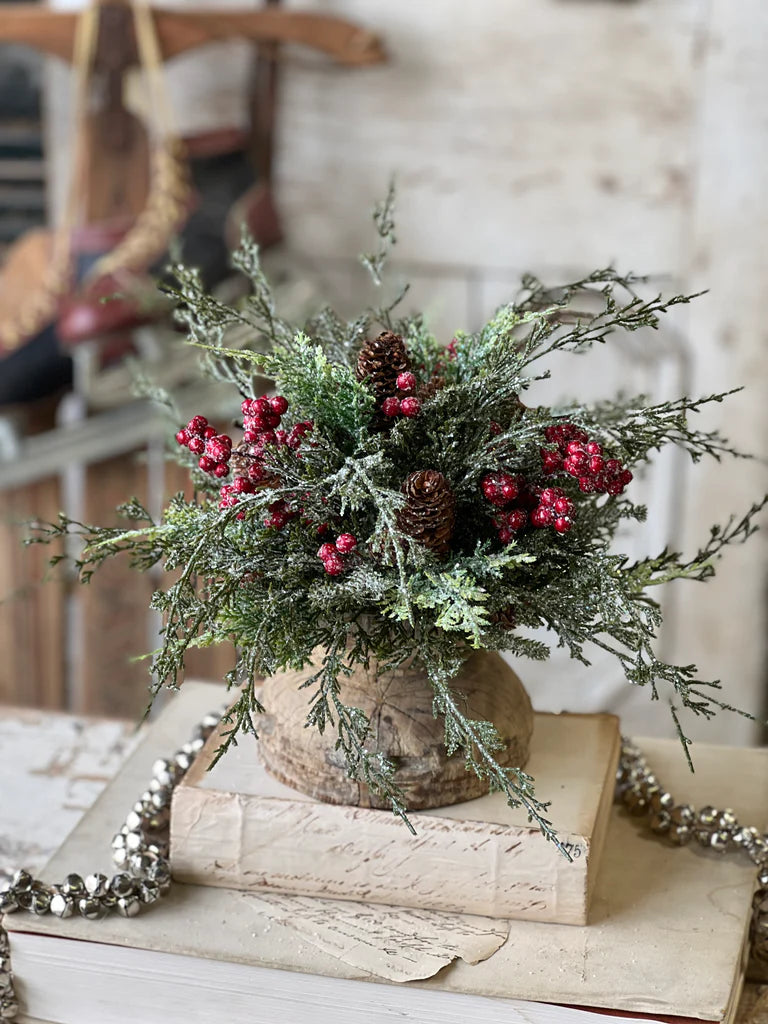 Divinity Berry Cedar Orb, Feathered Farmhouse