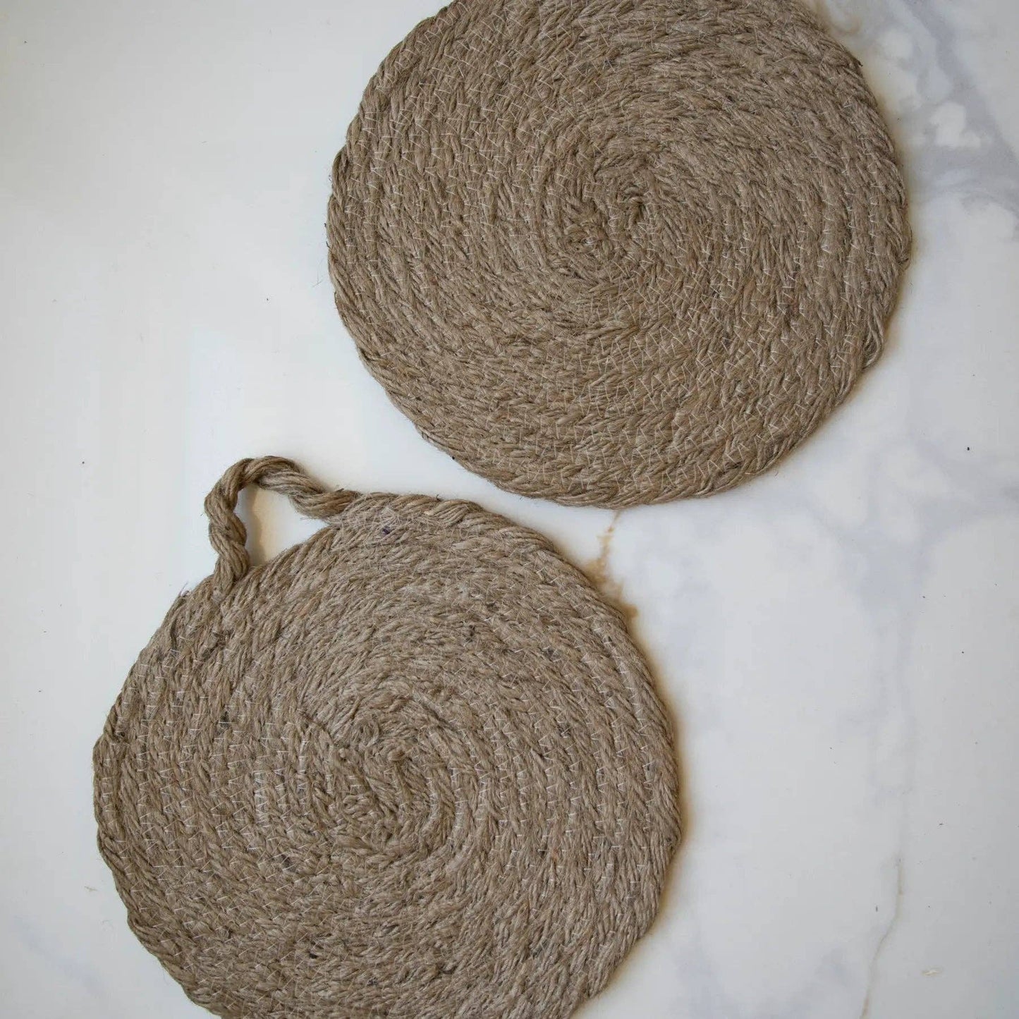 Round Woven Natural Trivets with Handle, Feathered Farmhouse