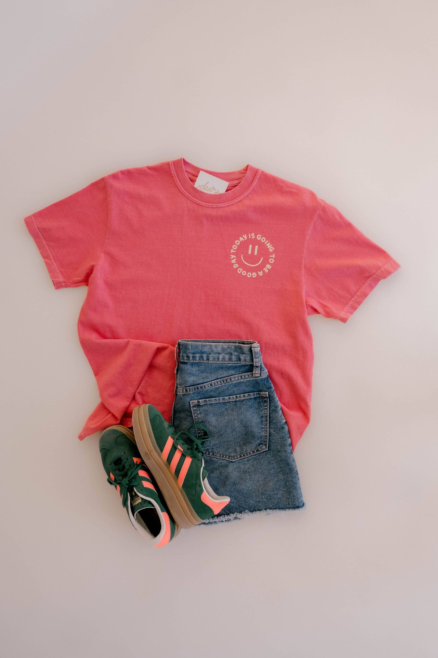 Good Day Tee, Feathered Farmhouse