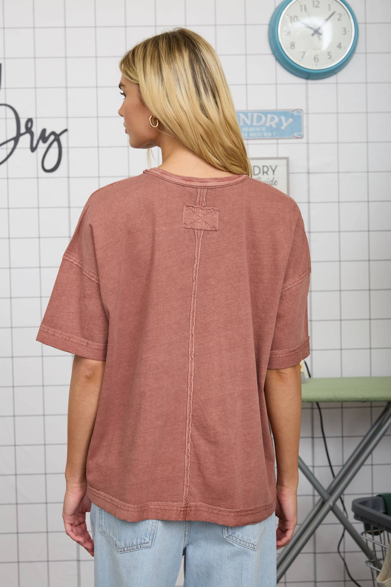 Ella Relaxed Fit Tee, Feathered Farmhouse