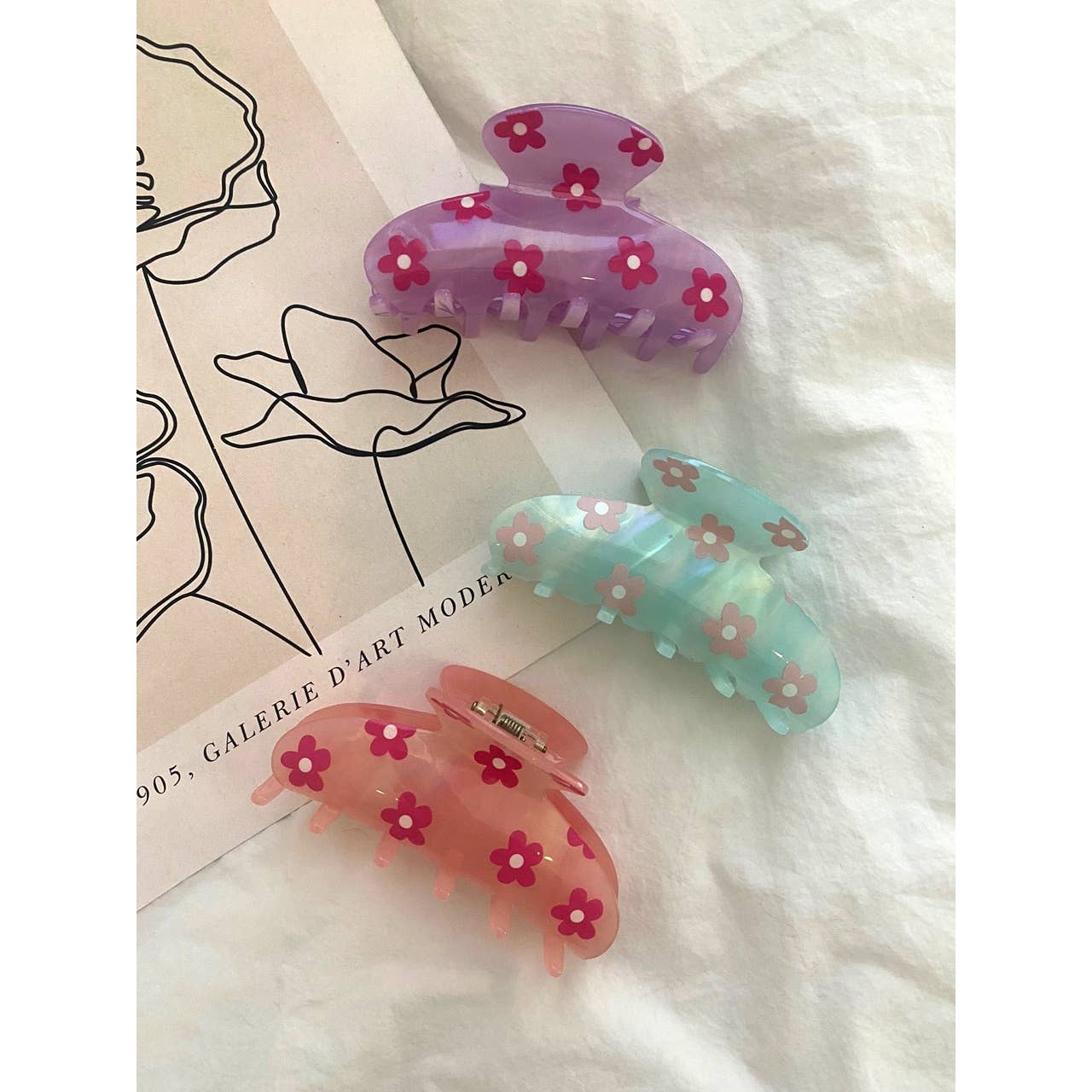 Daisy Flower Print Clip