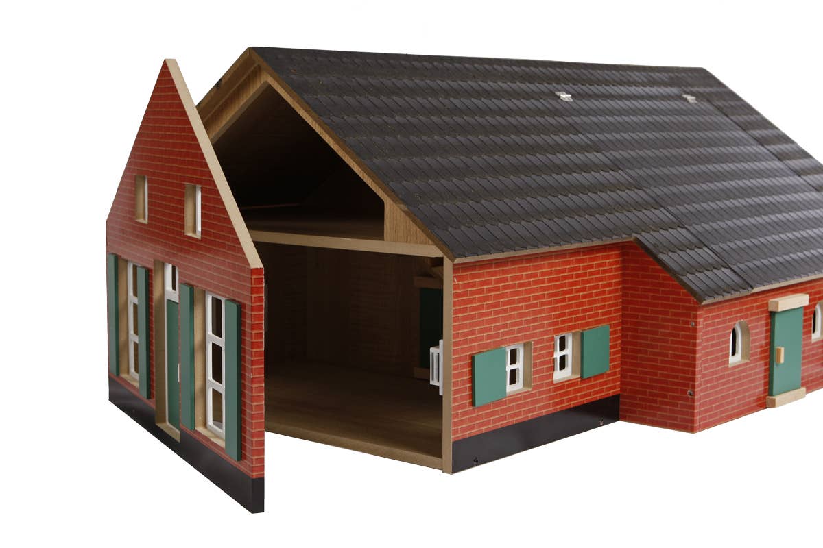 1:32 Scale Wooden Farmhouse Toy W/ Farm Building