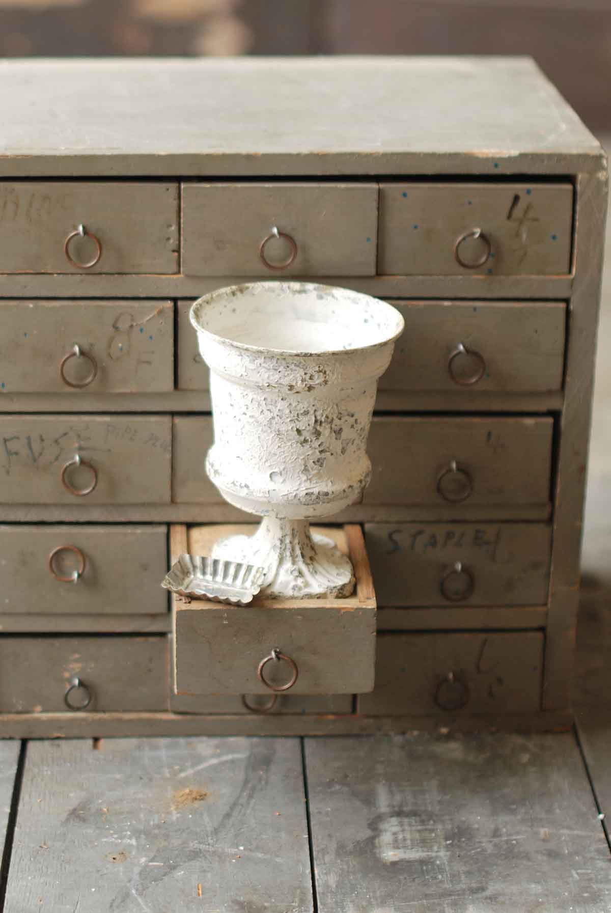 Amorial Urn