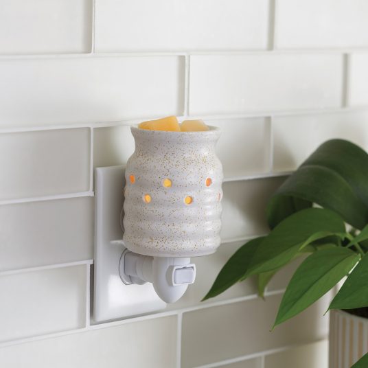 Farmhouse Warmer, The Feathered Farmhouse