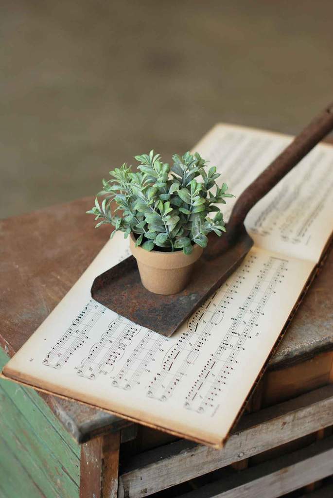 Gatehouse Herb Pot No.1