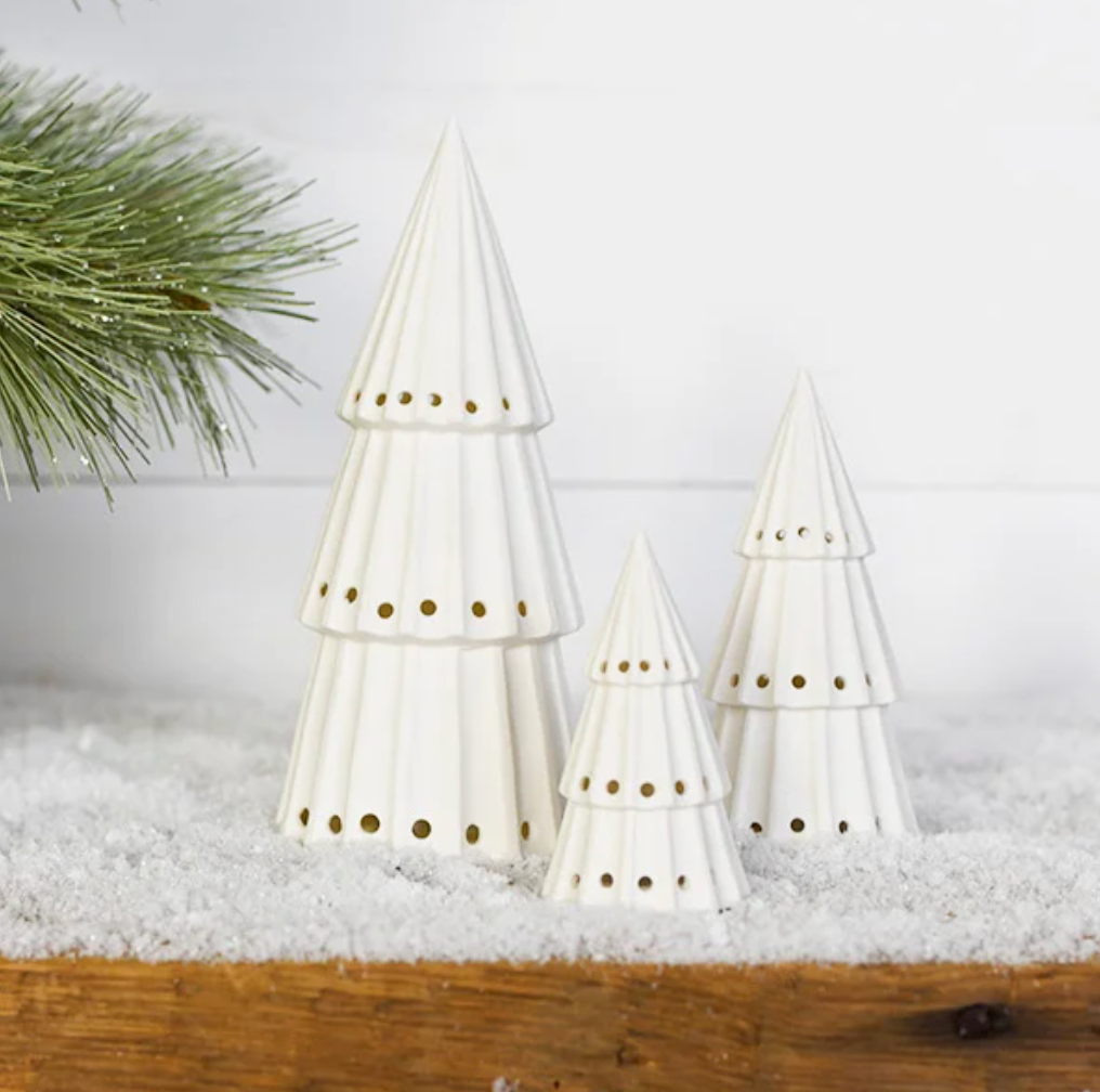 Light Christmas Tree, The Feathered Farmhouse