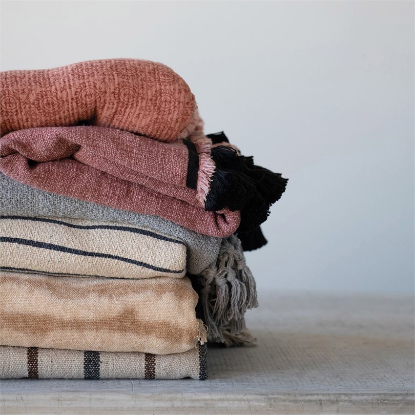 Black + Cream Throw