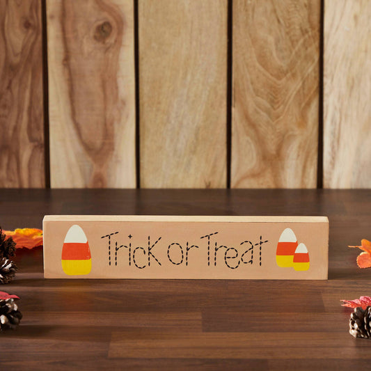 Halloween Trick or Treat Sign, Feathered Farmhouse