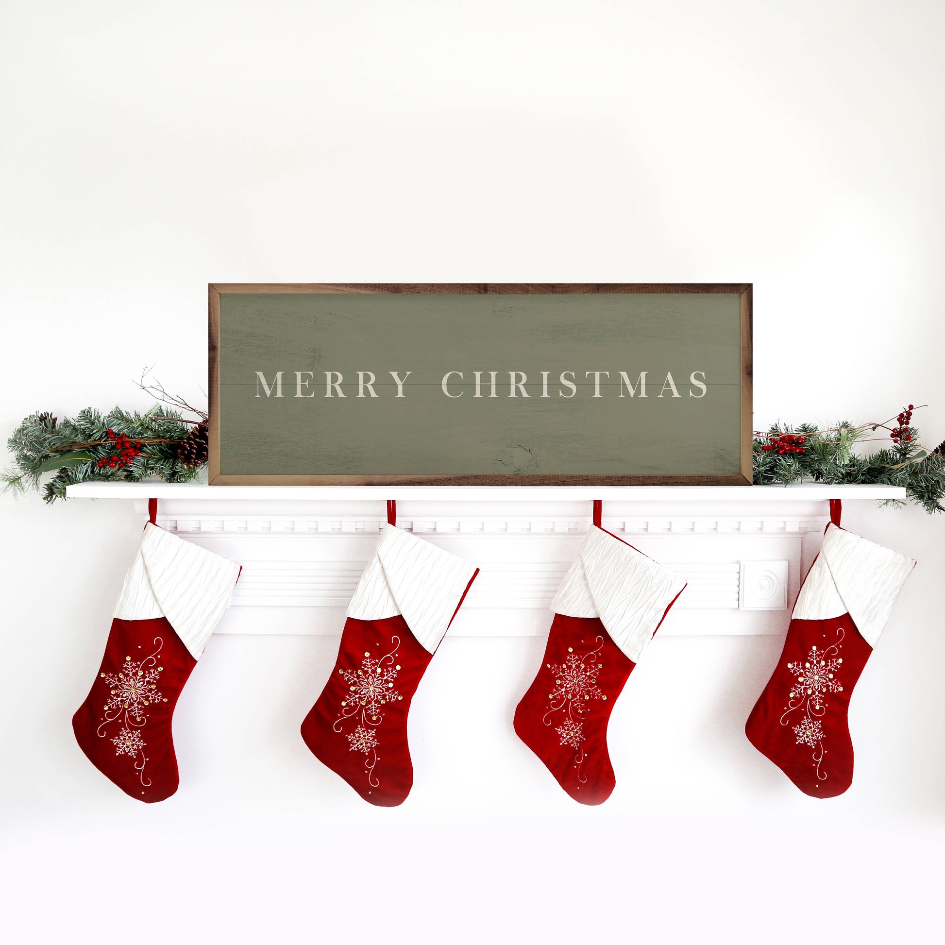 Merry Christmas Sign, Feathered Farmhouse