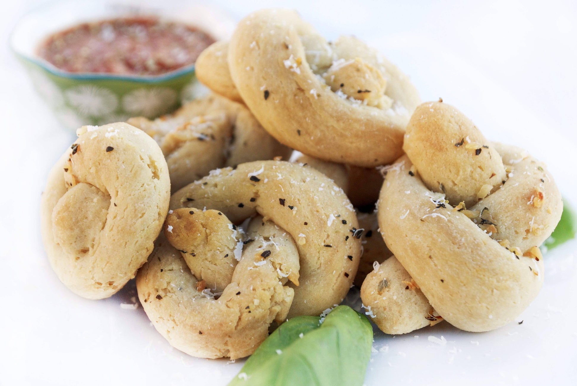 Gluten-Free Garlic Knots Mix with Garlic Butter Sauce, Feathered Farmhouse