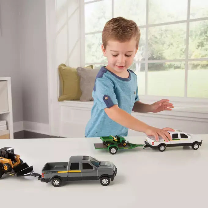 John Deere 8" Pickup Hauling Set, Feathered Farmhouse