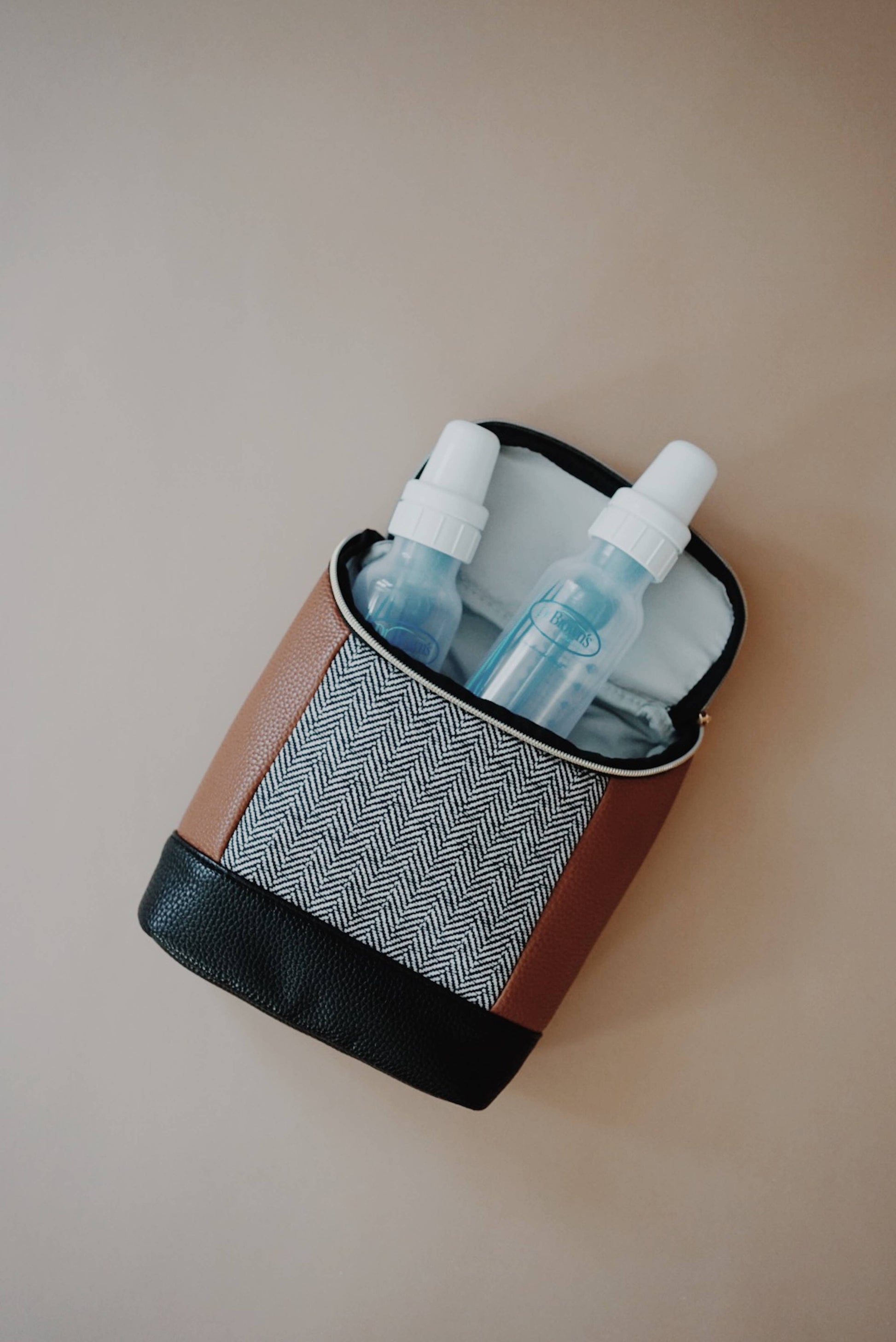 Coffee & Cream Chill Like A Boss™ Bottle Bag, Feathered Farmhouse