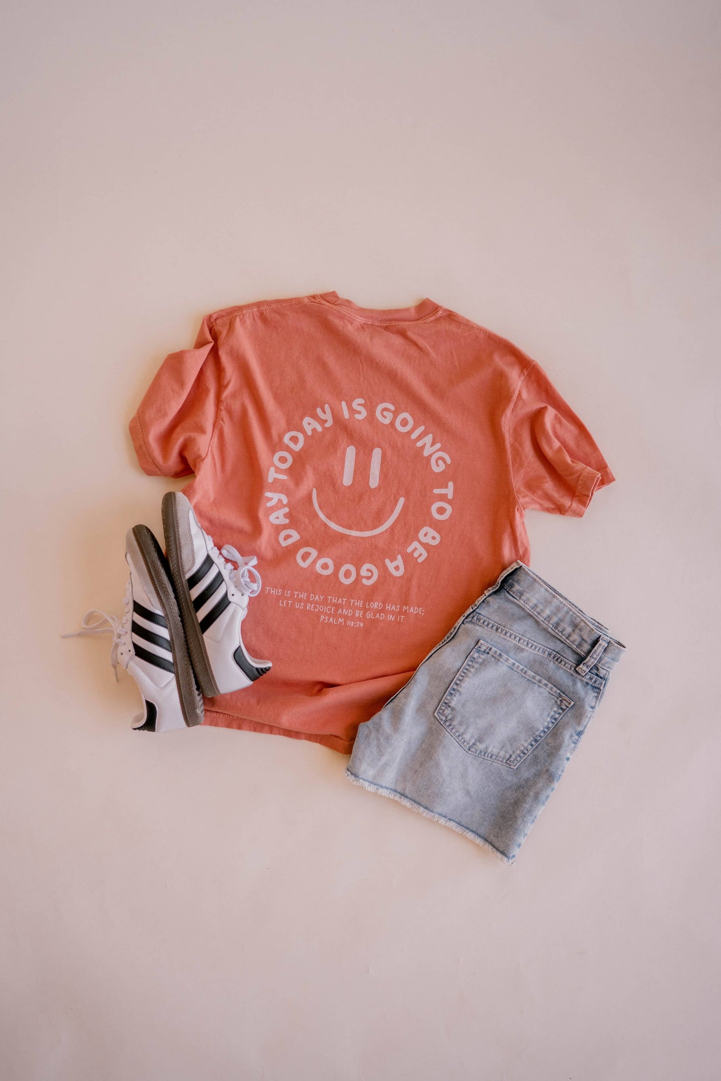 Good Day Tee, Feathered Farmhouse