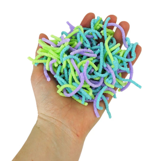 Wrigglin' Worms, Feathered Farmhouse