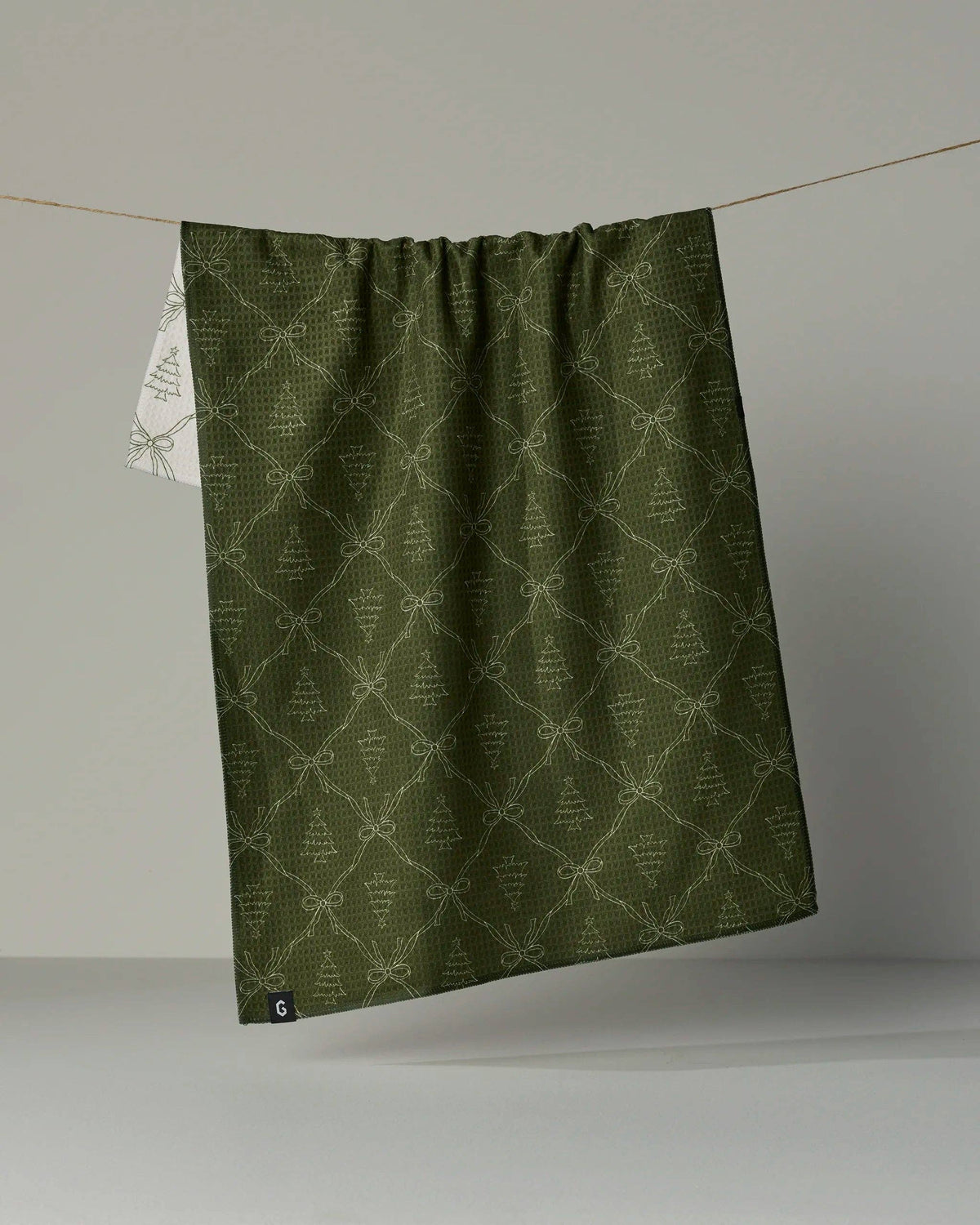 Cedar Bows Luxe Kitchen Towel, Feathered Farmhouse