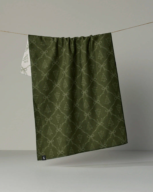 Cedar Bows Luxe Kitchen Towel, Feathered Farmhouse