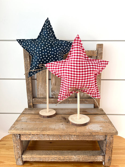 Red Gingham Rustic Star Set, Feathered Farmhouse