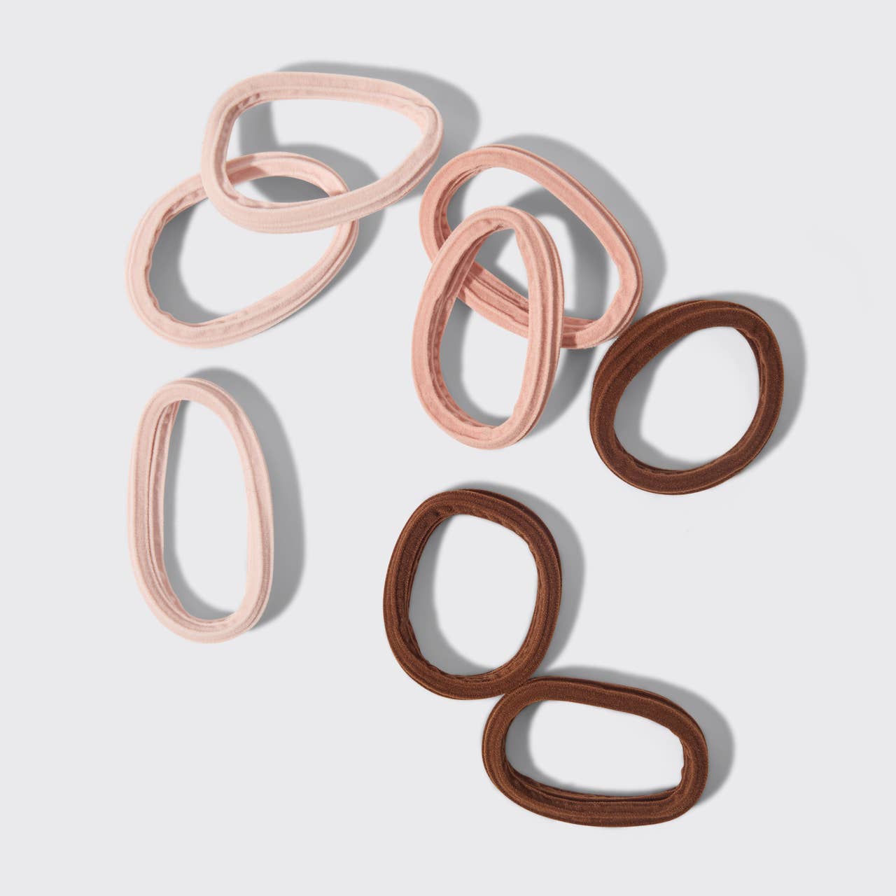 Recycled Seamless Hair Elastics, Feathered Farmhouse