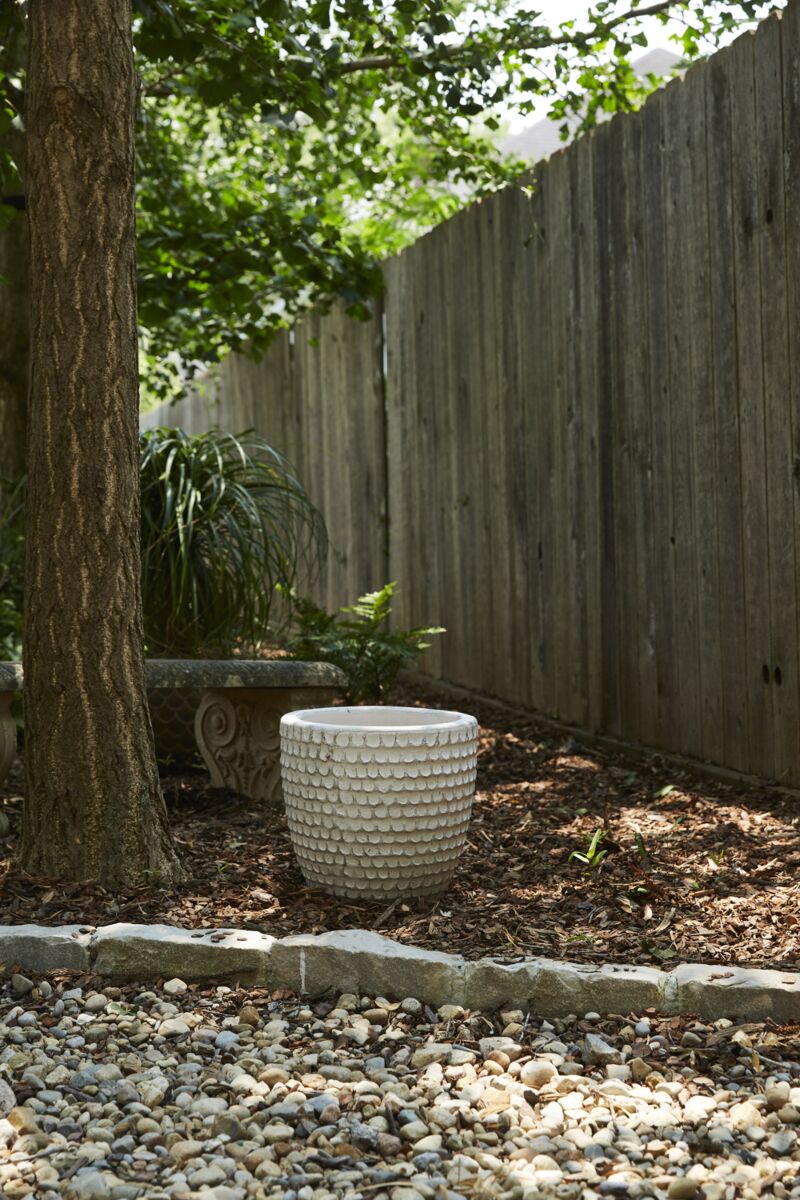 Nellie Pot, Feathered Farmhouse