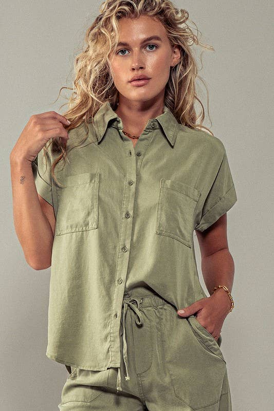 Matte Matrix Collared Shirt, Feathered Farmhouse