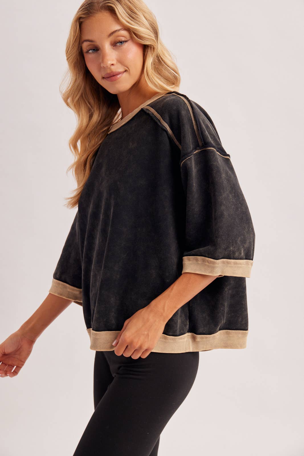 Lainey Sweatshirt, Feathered Farmhouse