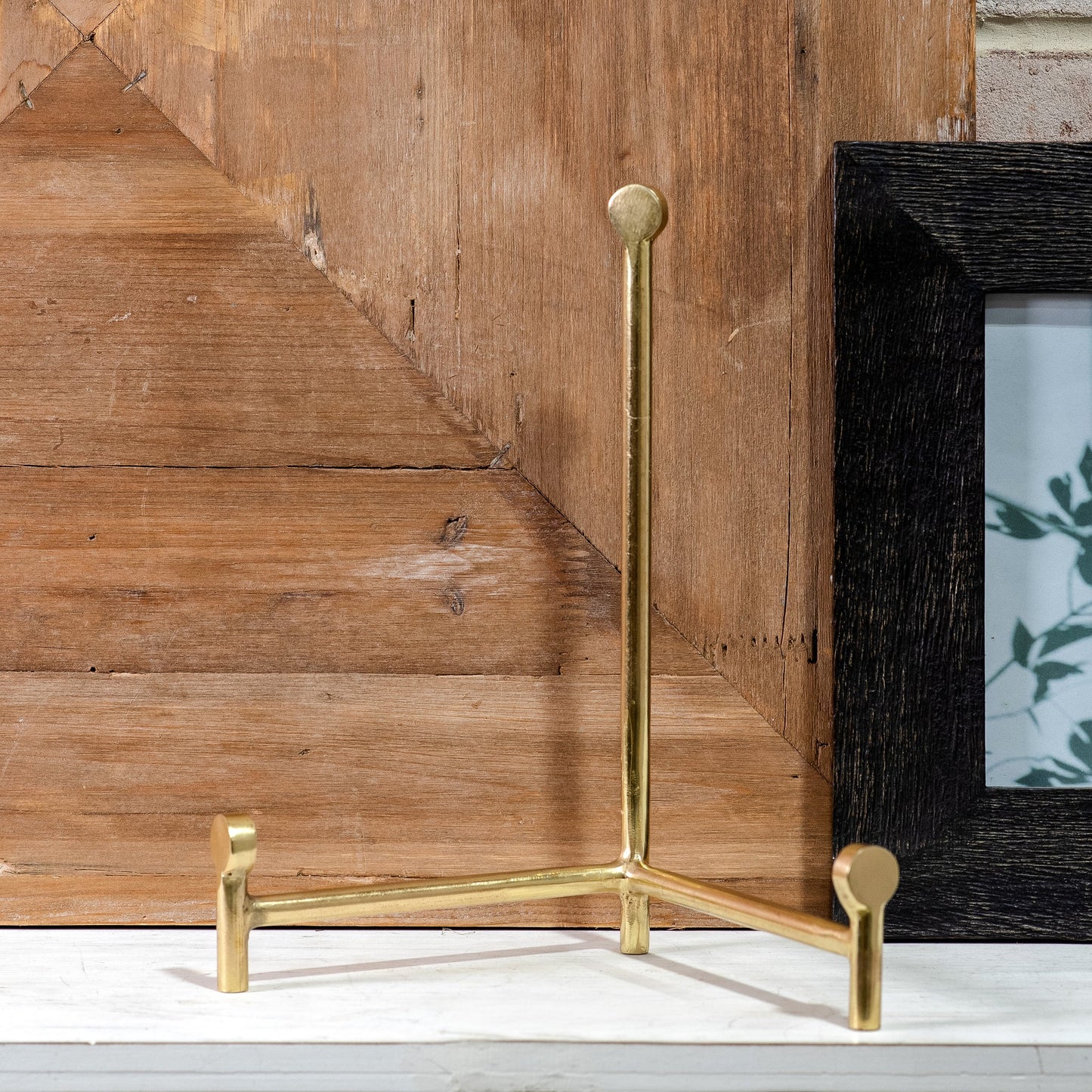 Brass Straight Back Easel, Feathered Farmhouse