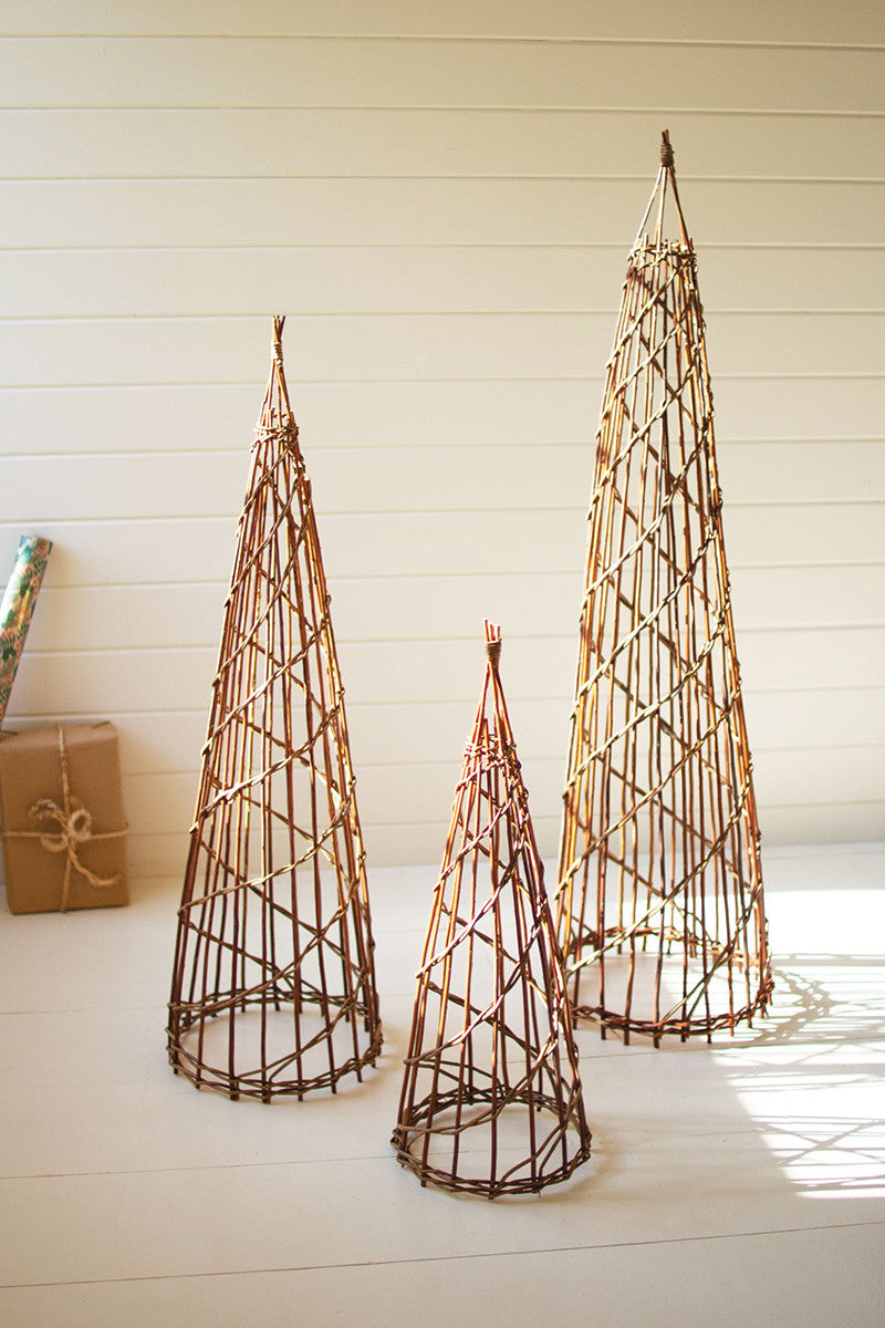 Nesting Twig Christmas Trees, The Feathered Farmhouse