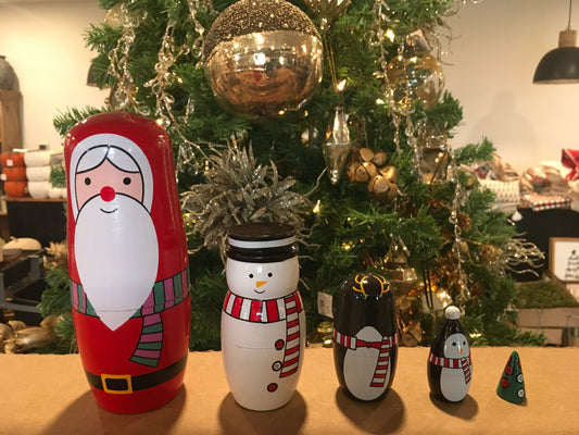 Nesting Santa Dolls