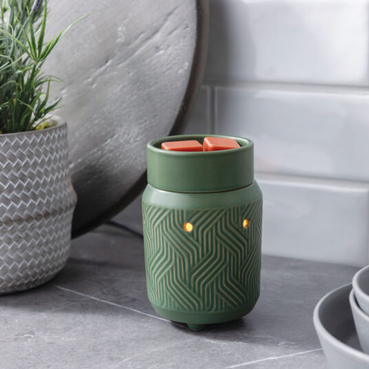 Jade Midsize Illumination Warmer, Feathered Farmhouse
