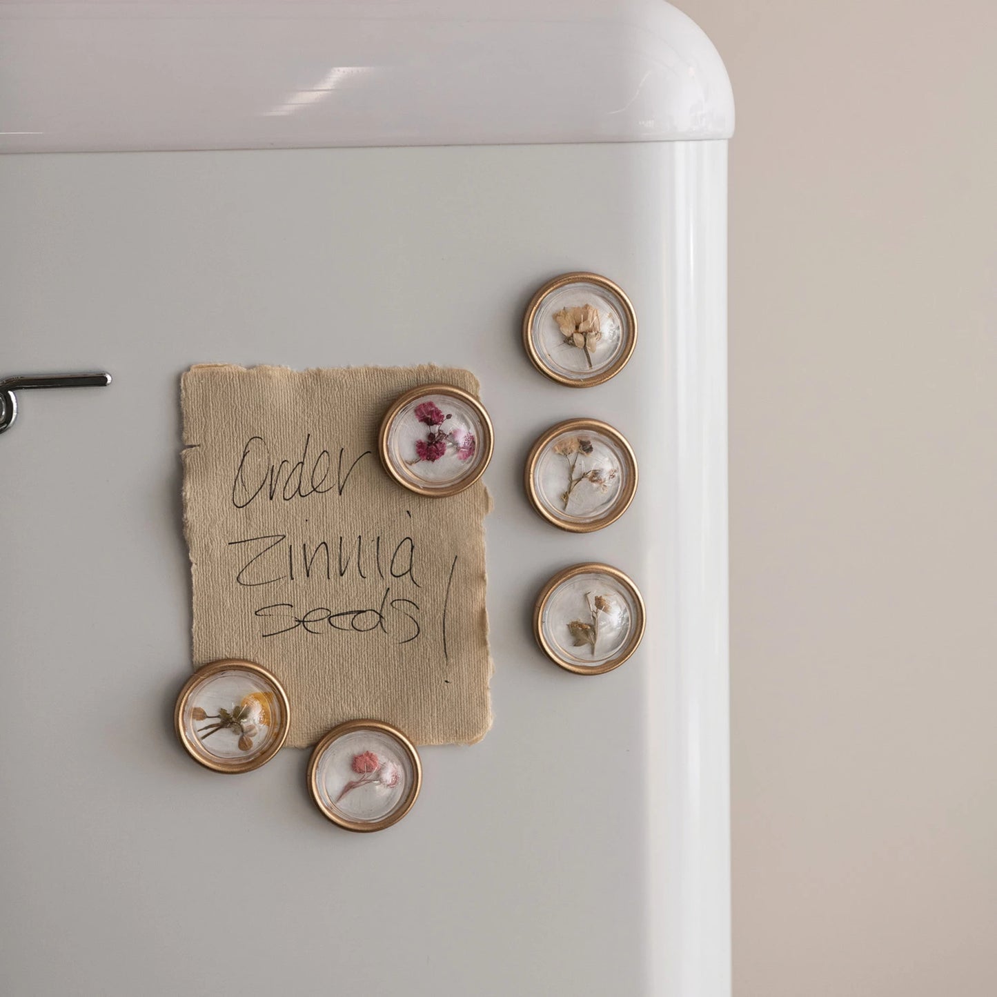 Dried Flower Resin Convex Magnets, Feathered Farmhouse