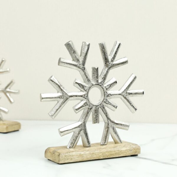 Snowflake Tabletop, The Feathered Farmhouse