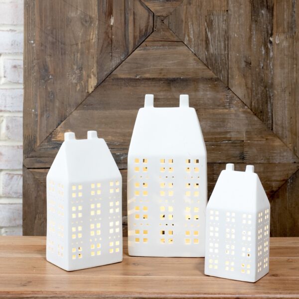 LED Plaza Houses, The Feathered Farmhouse