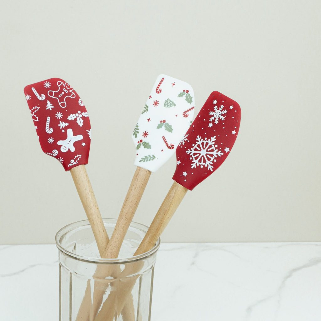 Holiday Spatulas, The Feathered Farmhouse