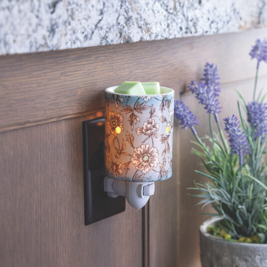 Flora Pluggable Fragrance Warmer, Feathered Farmhouse