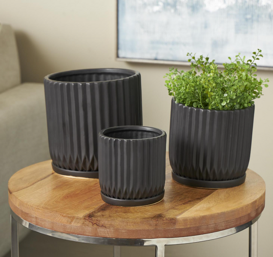 Black Ribbed Planter with Saucer, Feathered Farmhouse