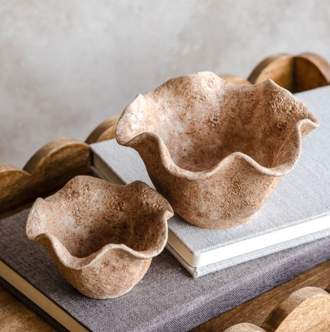 Scallop Top Planter, Feathered Farmhouse