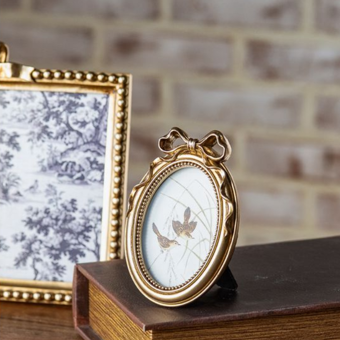 Antique Gold Oval Frame, Feathered Farmhouse