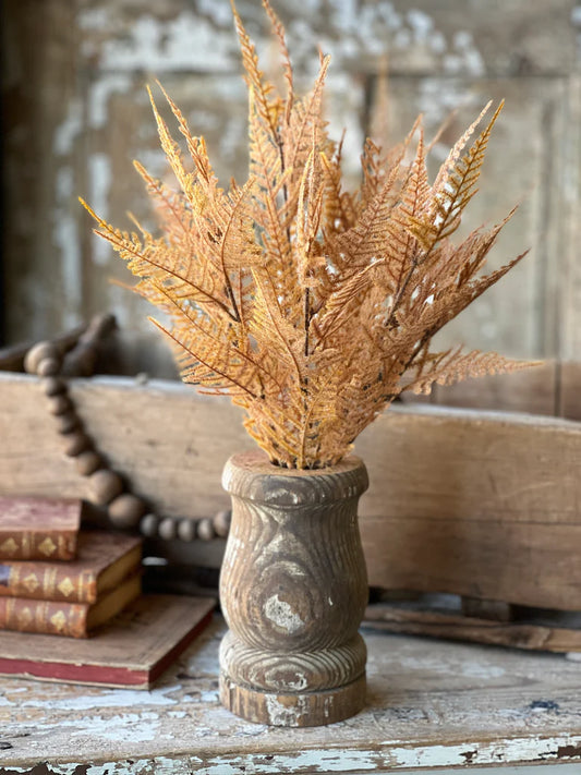 Fernbank Bush, Feathered Farmhouse