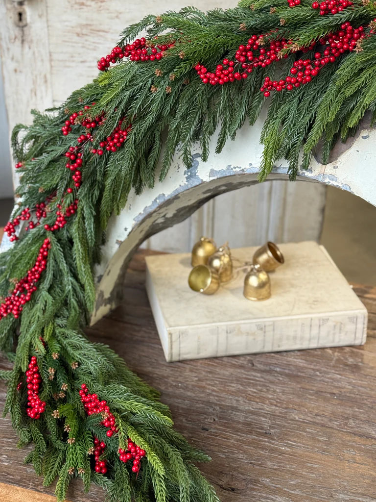Cinderberry Norfolk Garland, Feathered Farmhouse