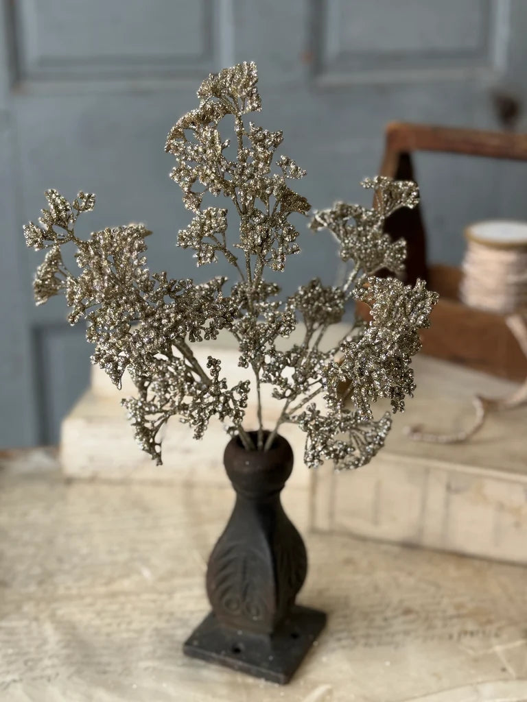 Glisten & Glow Bush, Feathered Farmhouse