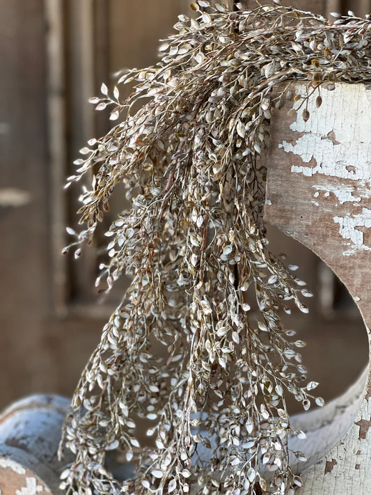Little Luna Leaves Hanging, Feathered Farmhouse