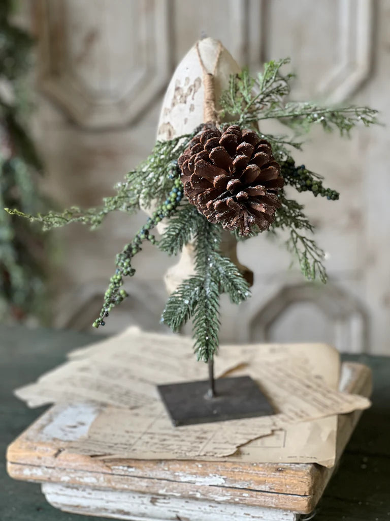 Greensleeves Pine Hanging, Feathered Farmhouse